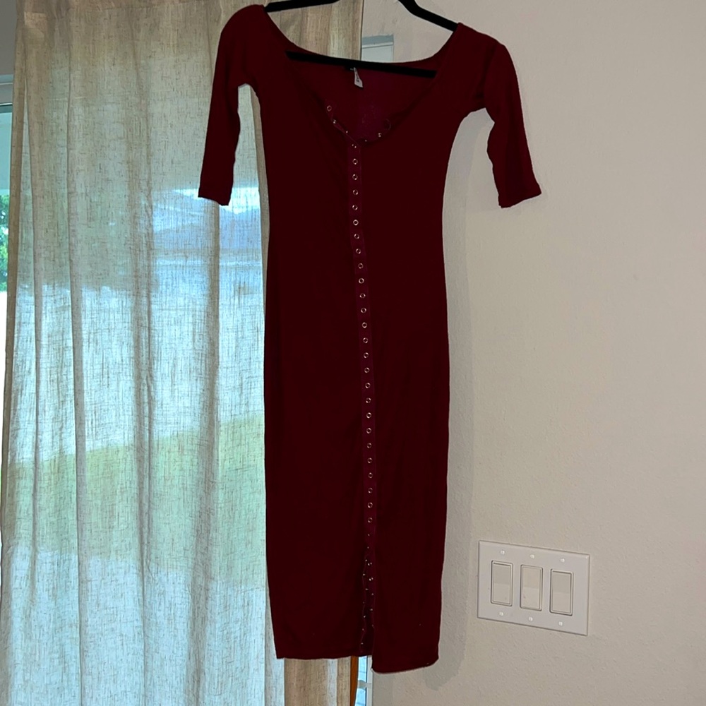 Off shoulders dress